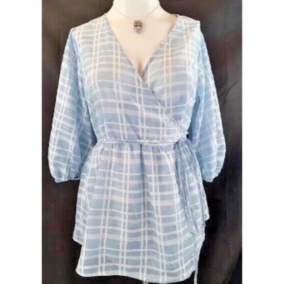 NEW Future Collective Womens Cornflower Blue 3/4 Sleeve Blouse Medium Msrp$30 - Picture 1 of 3